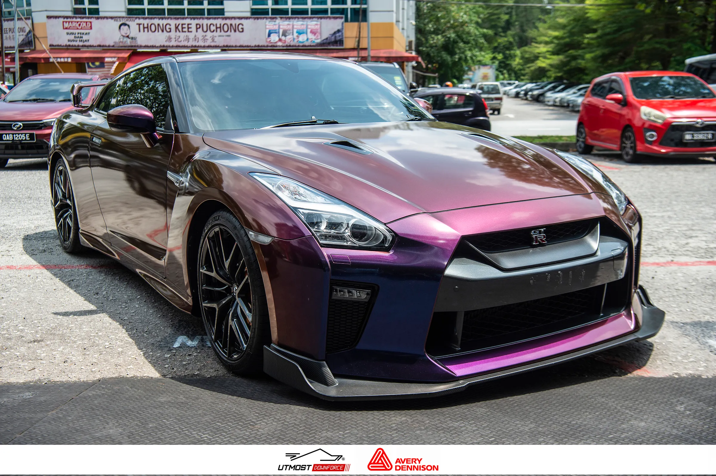 A car wrapped in Gloss Roaring Thunder, Gloss film by Avery Dennison