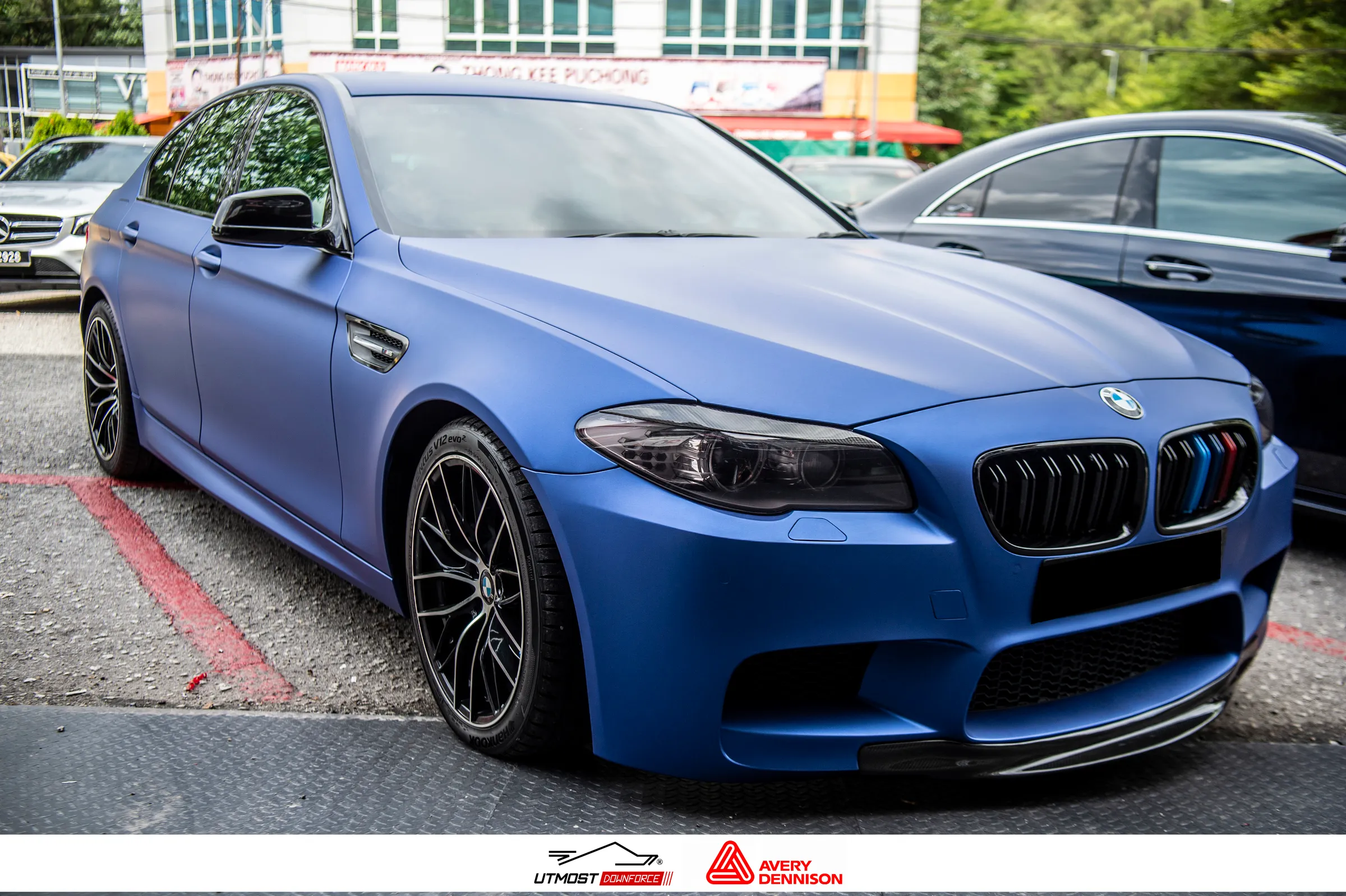 A car wrapped in Matte Metallic Brilliant Blue, Matte Metallic film by Avery Dennison