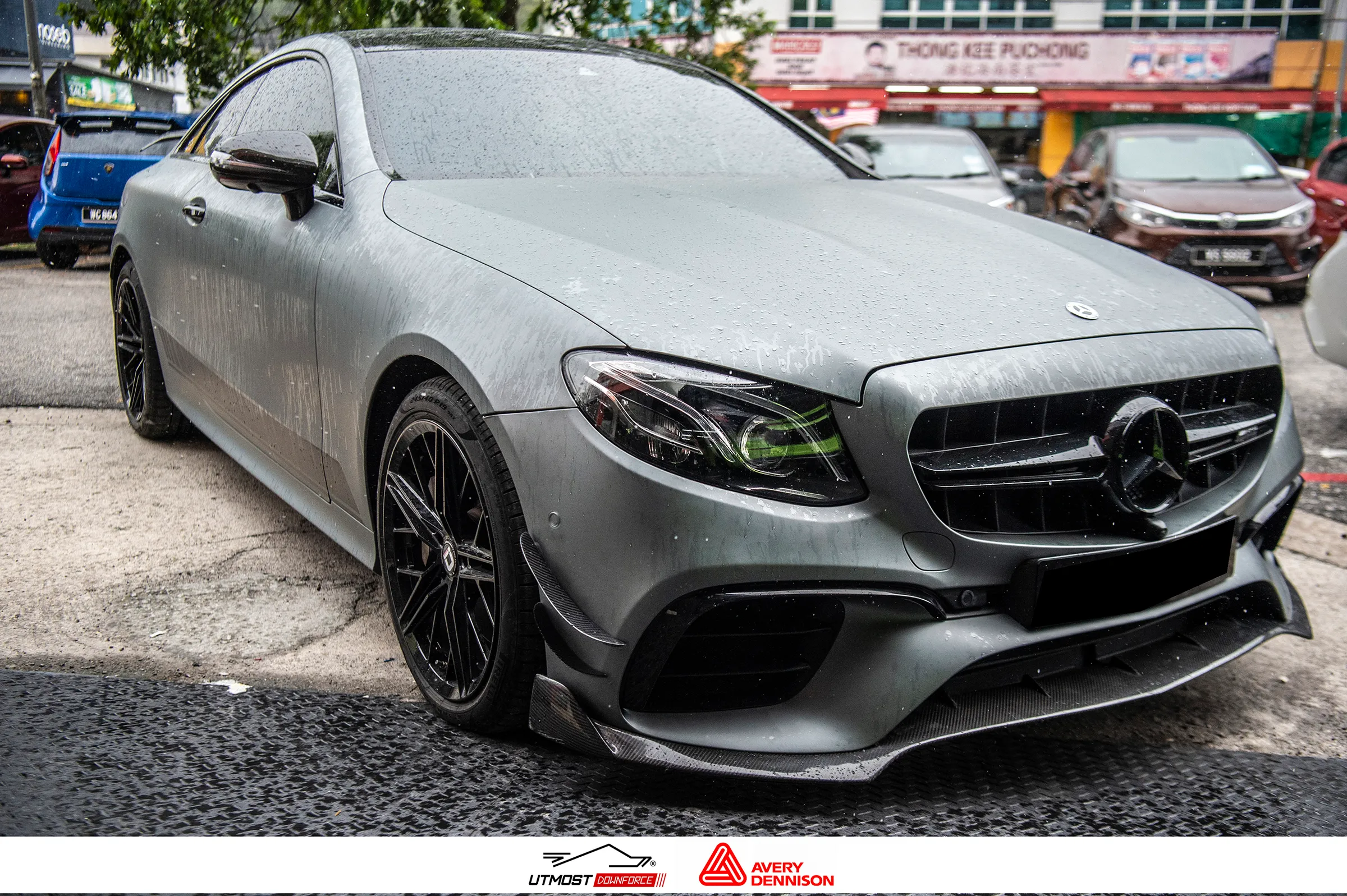A car wrapped in Matte Metallic Anthracite, Matte Metallic film by Avery Dennison