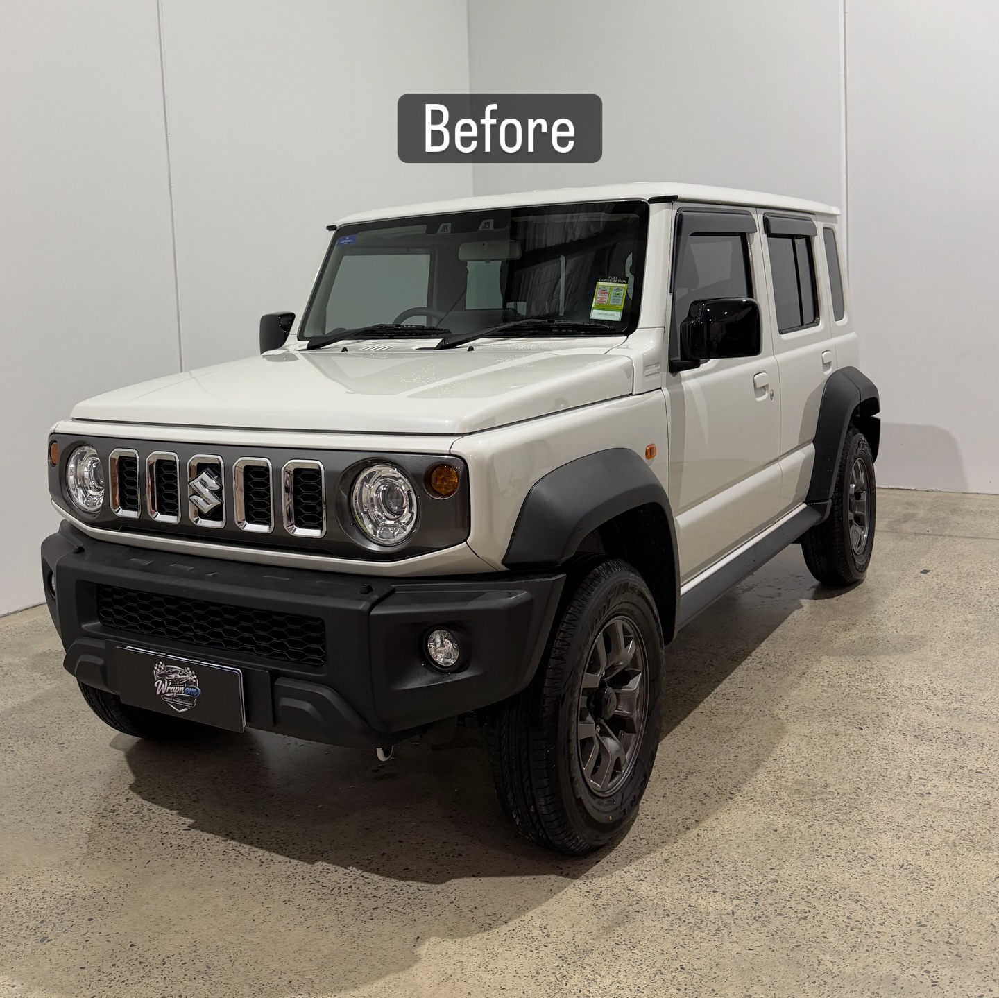 Suzuki Jimny wrapped in Gloss Pistachio Green/Gloss Yellow, shot 8