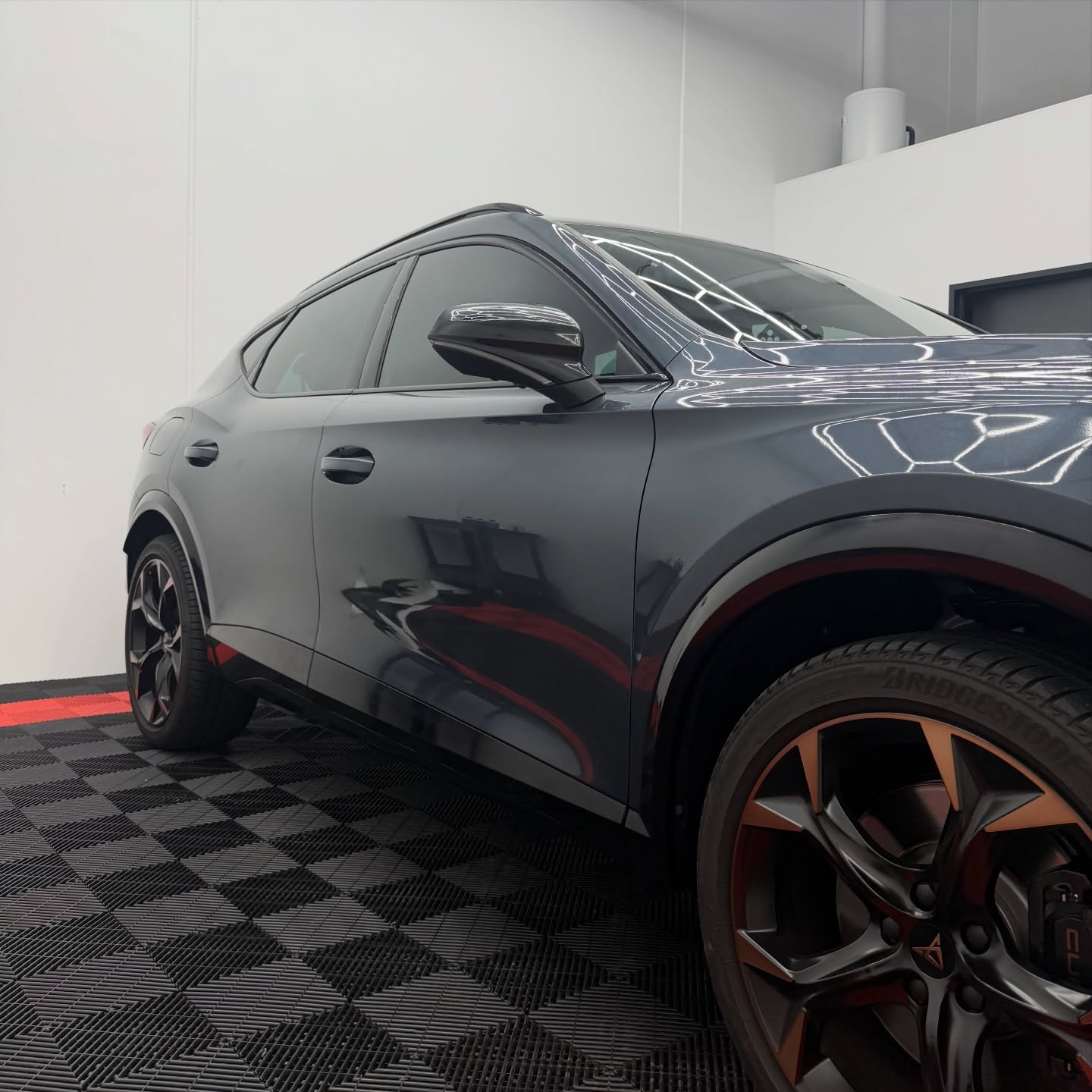 Cupra Formentor wrapped in Gloss Obsidian Black, shot 4