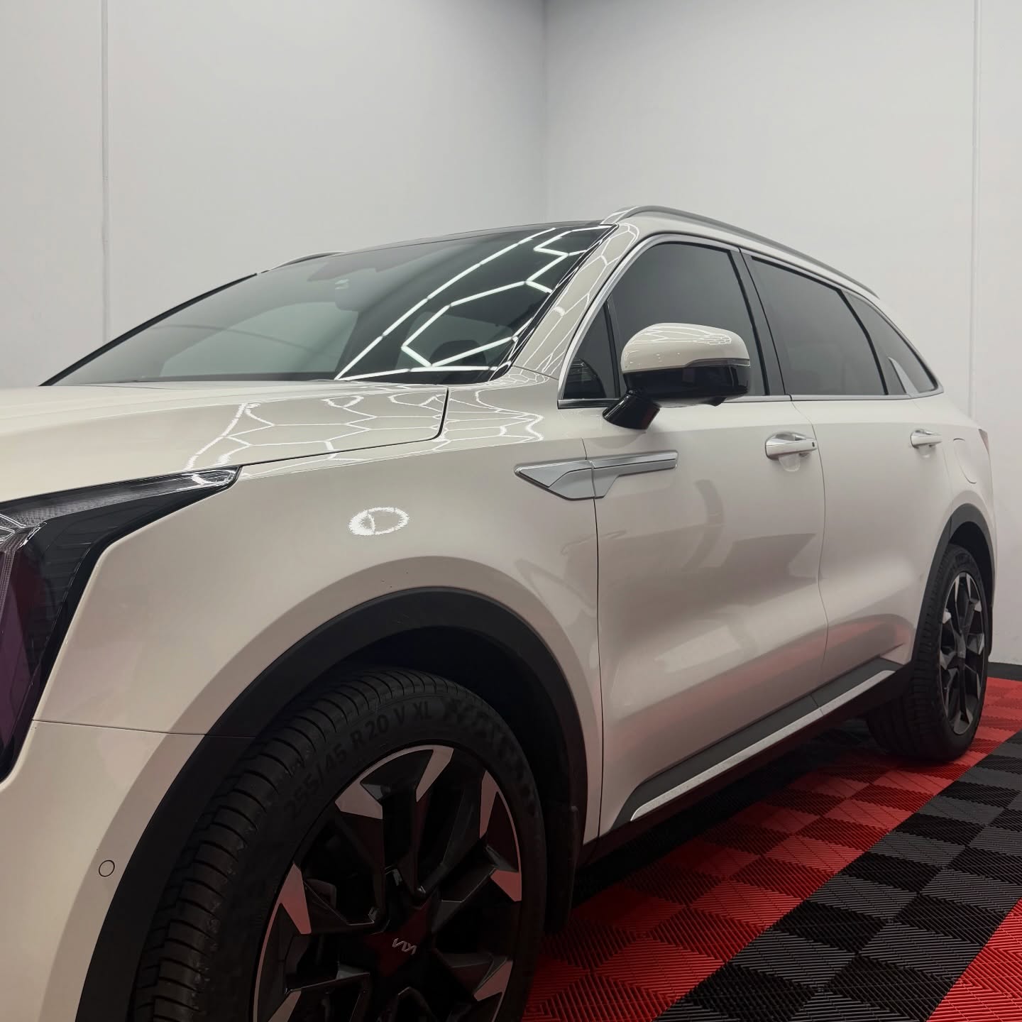 2026 Kia Sorento wrapped in Gloss Obsidian Black, shot 10