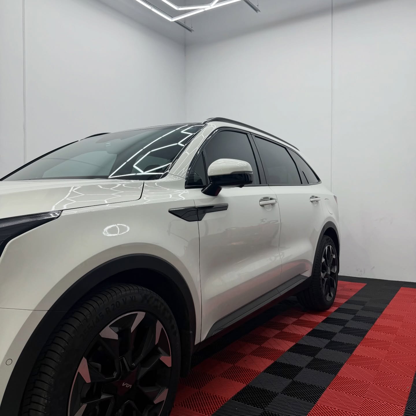 2026 Kia Sorento wrapped in Gloss Obsidian Black, shot 5