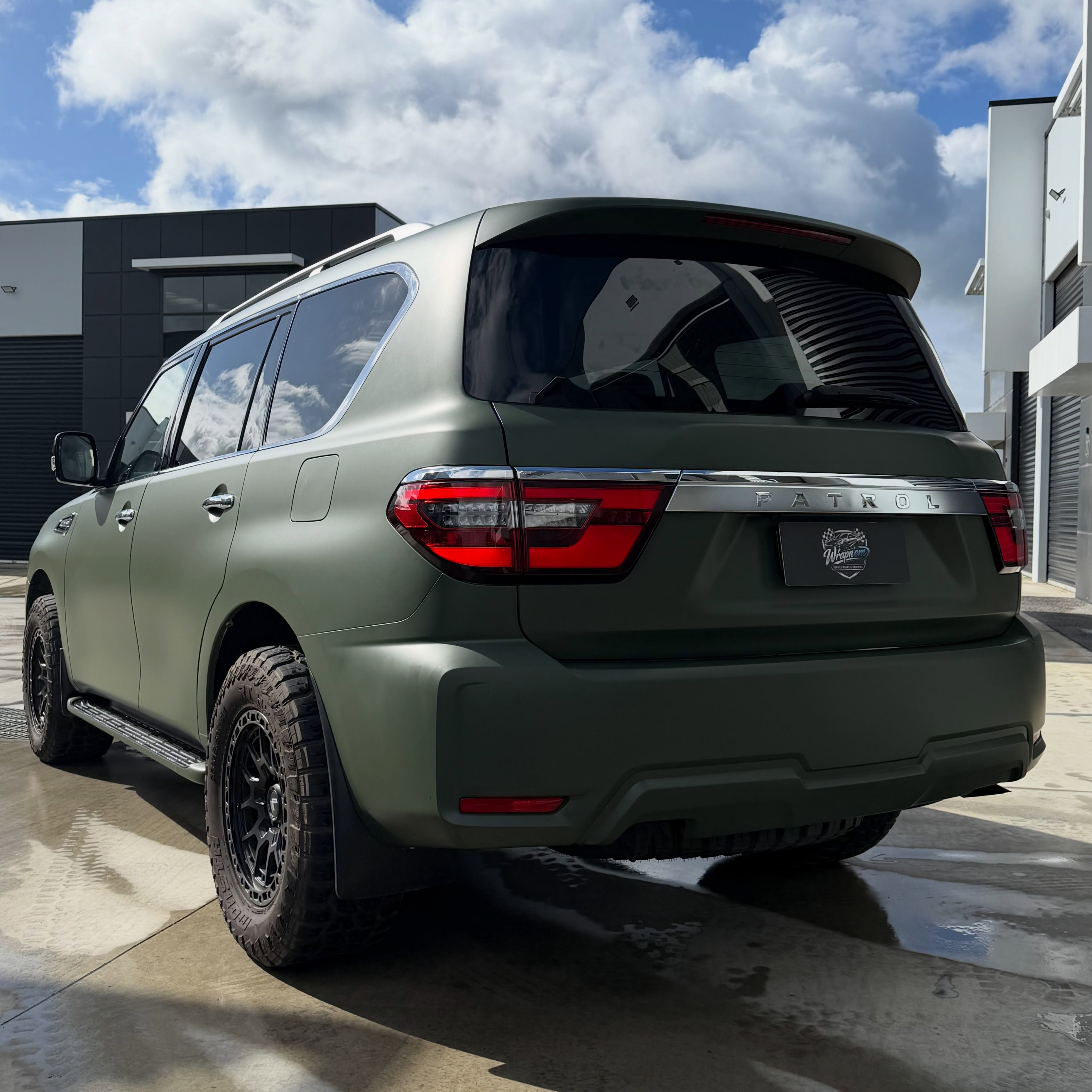 Nissan Patrol Ti-L in Matte Olive Green - Avery Dennison, shot 5 of 13