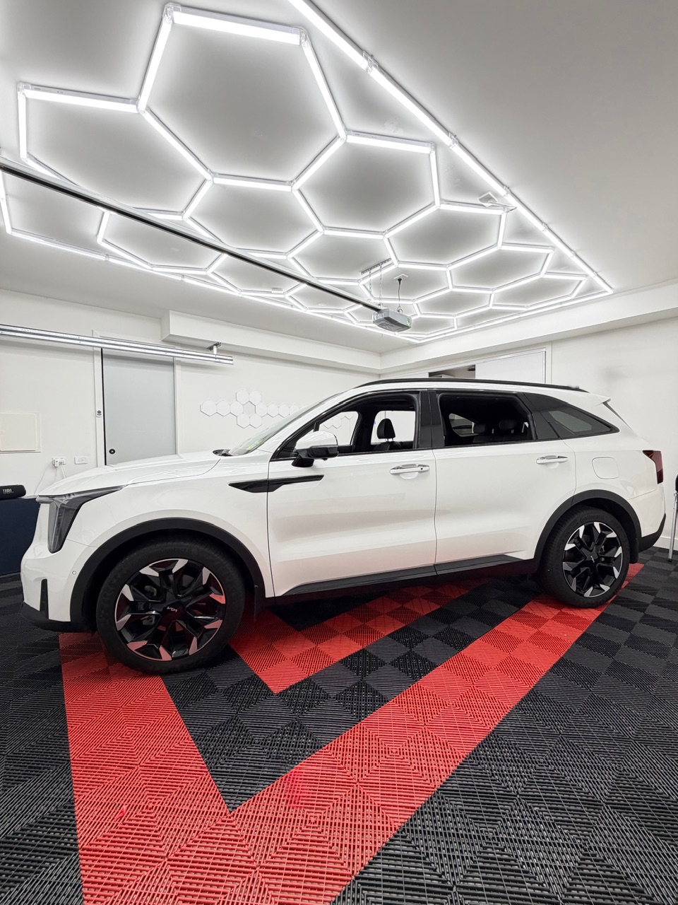 2025 Kia Sorento, Gloss Obsidian Black