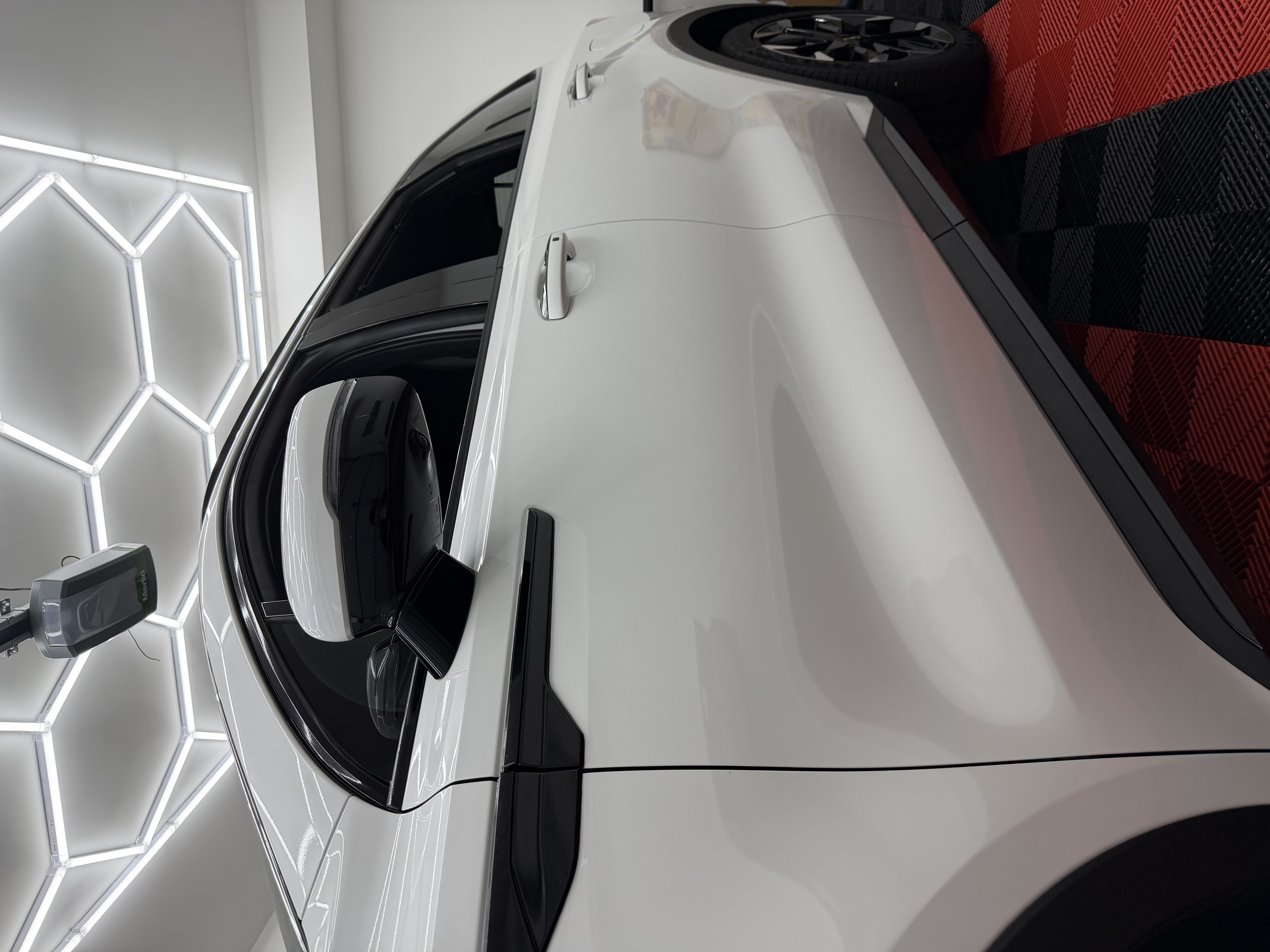 2025 Kia Sorento wrapped in Gloss Obsidian Black, shot 2